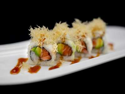 Uramaki Sake Kataifi