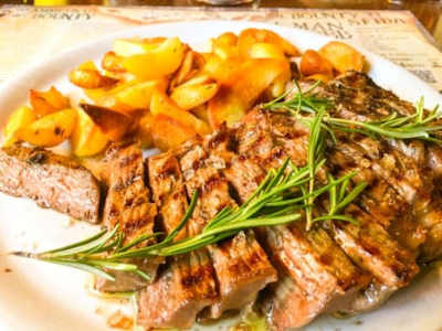 Tagliata di Manzo Piemontese con Patate al Forno