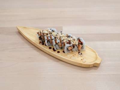 Uramaki grilled salmon
