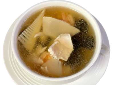 18 Zuppa du Gamberi, Pollo, Bambù e Funghi