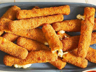 Mozzarella sticks