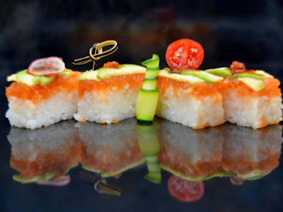 Uramaki Oshizushi Sake