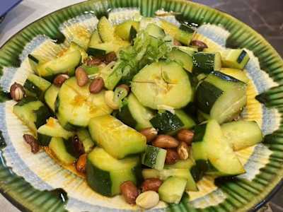 Cetriolo Battuto a Coltello con Salsa Piccante