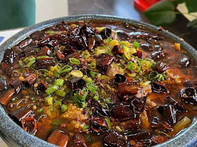 301.Fette di Manzo in Brodo Piccante