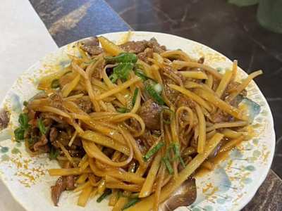 324.Manzo Saltato con Patate