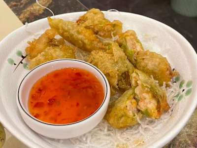 028.Fiori di Zucca Fritto con Gamberi