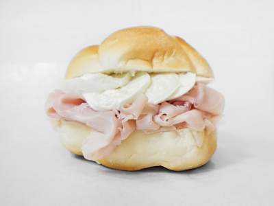 N.22 Panino con Prosciutto Cotto e Mozzarella di Bufala Campana Dop