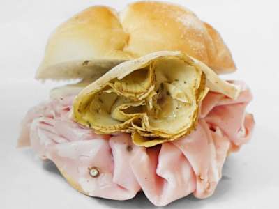 N.9 Panino con Mortadella, Carciofi con Gambo e Provola affumicata