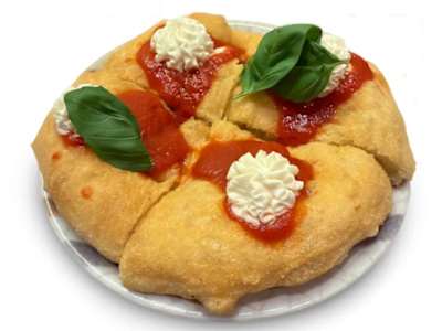 Montanara con Sugo di Datterino, Fonduta di Grana e Basilico