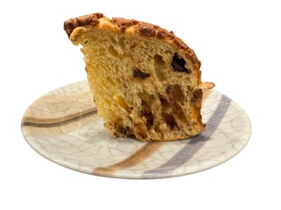 Panettone artigianale ai 3 cioccolati, mandorle e nocciole