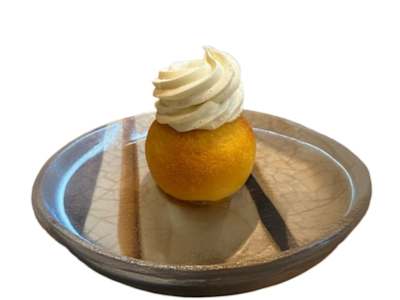 Babà con Cuore al Caramello Esotico