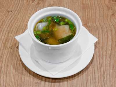 Zuppa di Miso con Udon e Gamberi