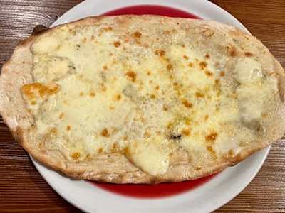 Pinsa 4 Formaggi