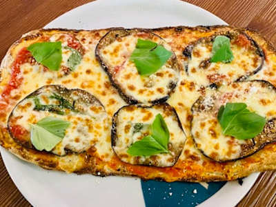 Pinsa Parmigiana