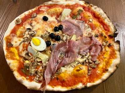 Pizza Capricciosa