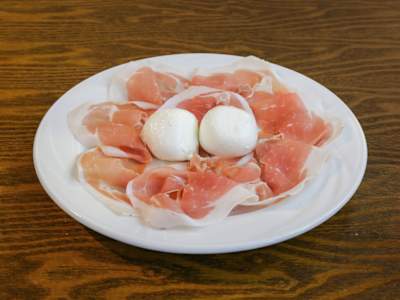 Prosciutto Crudo di Parma con Coccoli e Stracchino