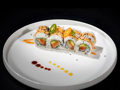 Uramaki Spicy Salmone Con Zenzero