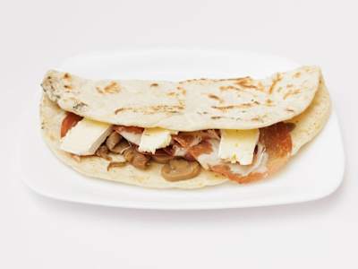 Piadina con Coppa, Funghi e Brie