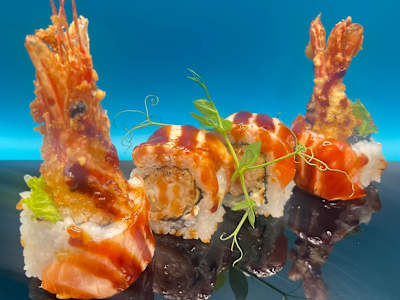 111. Uramaki Phoenix Roll