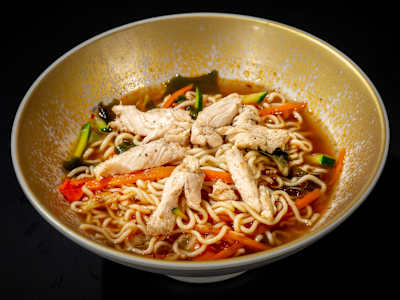 Ramen in Brodo con Pollo