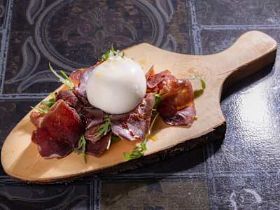 Tagliere di prosciutto di toro