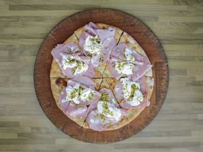 Mortadella, Burrata e Granella di Pistacchio