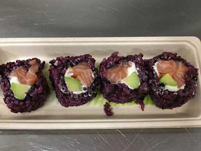 Uramaki Venere Sake Avocado