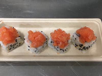 Uramaki Spicy Salmon