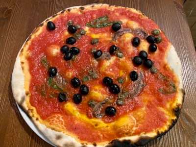 Pizza Puttanesca