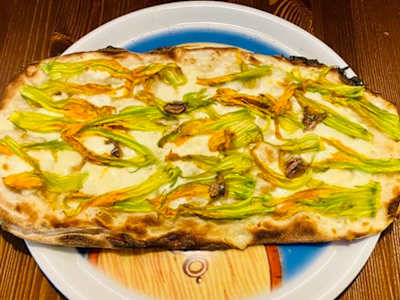 Pinsa Fiori di Zucca