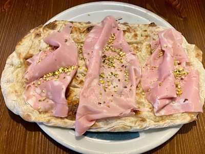 Pinsa Mortadella