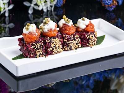 Uramaki Black Tuna