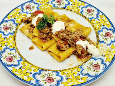 Paccheri salsiccia, porcini e burrata