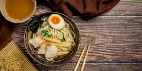 Moon Ramen 18ctea
