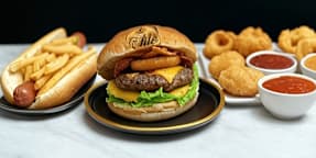 ELITE Pub - Burger, Hot Dog & Drink