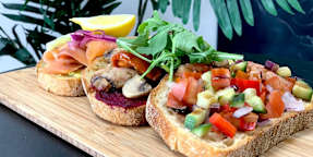 DeliciousBakes Cafe