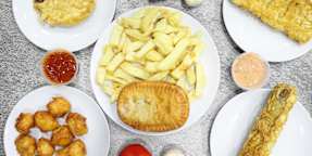 Francos Fish & Chips Newmains