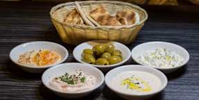 Ela Kendro Eats