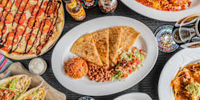 Cinco Gatos Mexican Cantina and Pizzeria