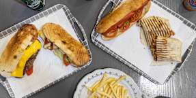 W&J Cafe, Sandwich and Bakery Shop
