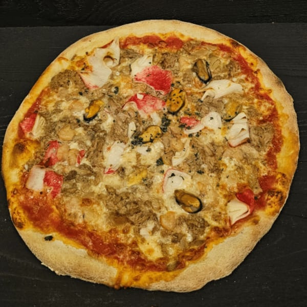 Seafood Pizza