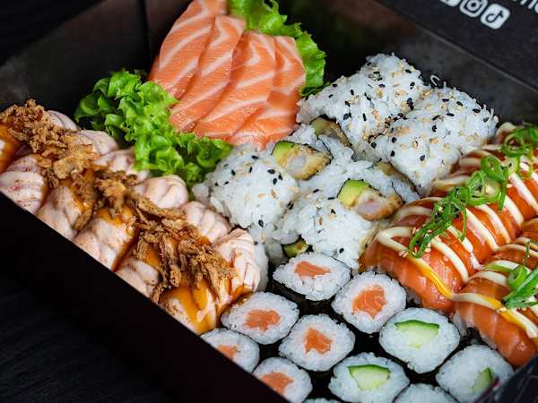 Sushi sensation box