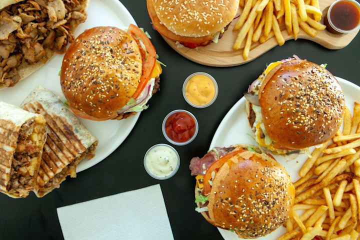 Macaris just eat store