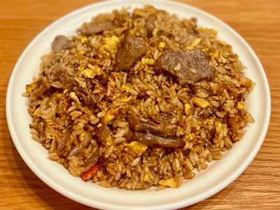 Arroz frito con carne