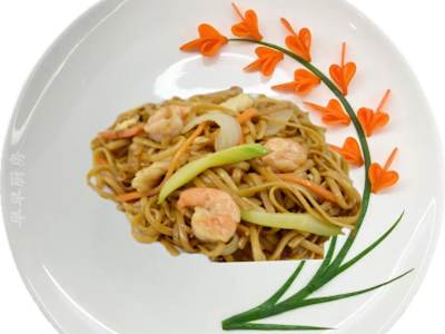 Tallarines Fritos con Gambas