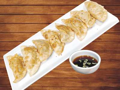 1.  Mandu Empanadillas Caseras de Verduras y Carne de Cerdo, 8 Piezas