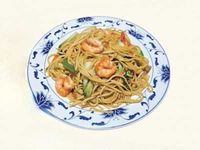 60. Tallarines Fritos con Gambas