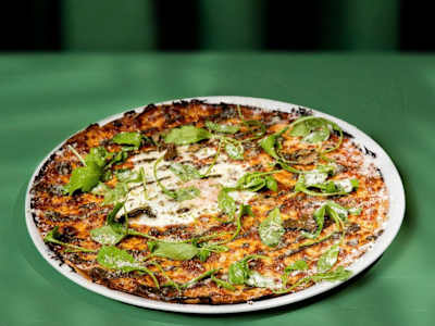 Pizza Huevo Trufado