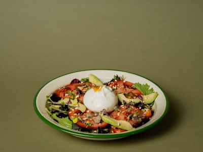 Ensalada Tropical Burrata