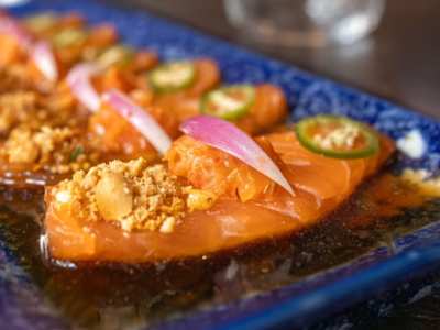 Sashimi de salmón